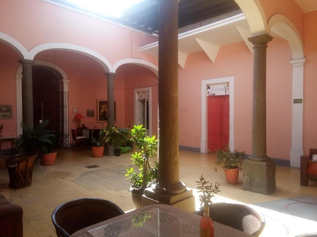 فندق Maska Mansion Gdl, Hosting And Yoga غوادالاجارا المظهر الخارجي الصورة